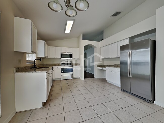 Building Photo - 11340 Misty Isle Ln