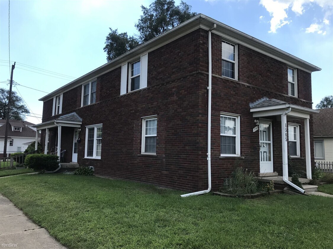 2 br, 1 bath Triplex 33 White St Condo for Rent in Ecorse, MI