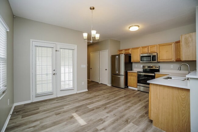 Building Photo - 4043 Summerstone Dr