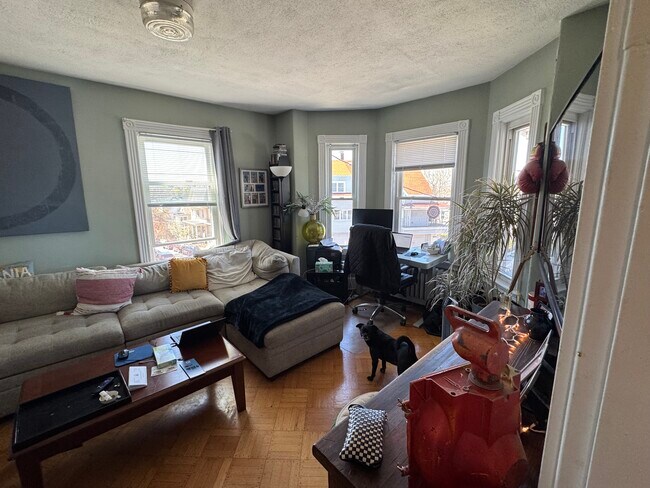 Foto del edificio - 69 Partridge Ave