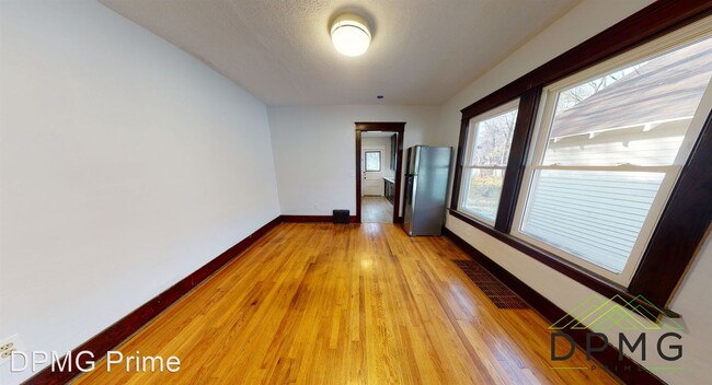 Building Photo - 2 br, 1 bath House - 224 S. Mifflin Ave.