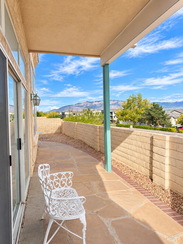 Foto del edificio - 9208 Masini Ln NW