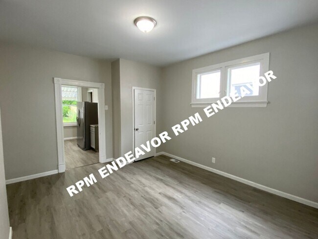 Foto del edificio - 3Bed/1Bath Single Family Home !! In Lemay!!!