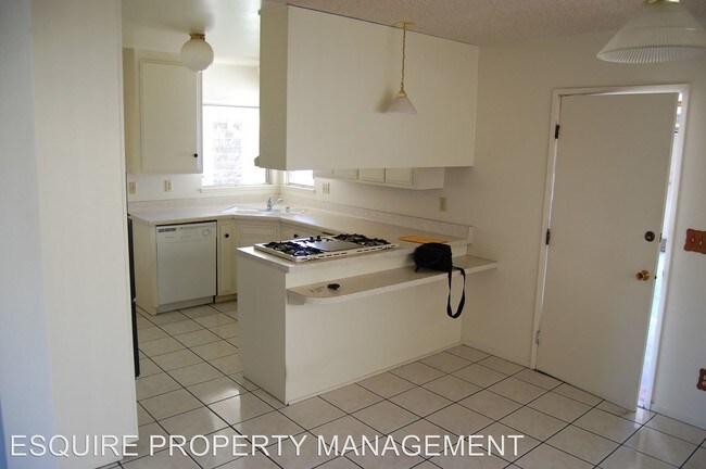 Building Photo - 4 br, 2 bath House - 405 SAN NICOLAS AVENUE