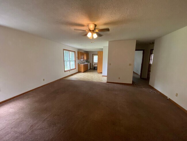 Foto del edificio - 2 Bedroom | 2 Bathroom | 2 Car Garage, 110...