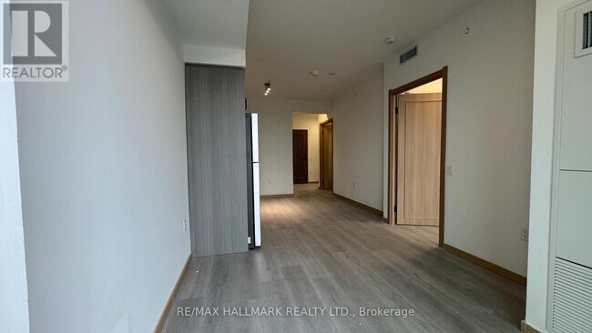 Building Photo - 3445-3445 Sheppard Ave E