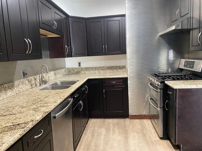 Foto del edificio - 520 Magnolia Ave