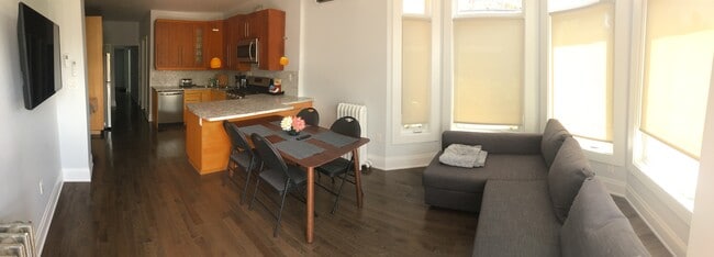 Building Photo - 4 Bedroom in Little Italy