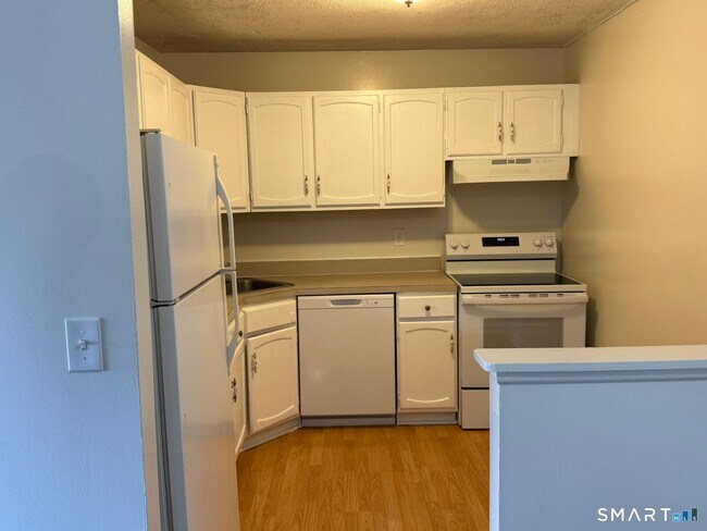 Foto del edificio - 1274 E Main St