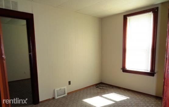Building Photo - 256 Cass Ave