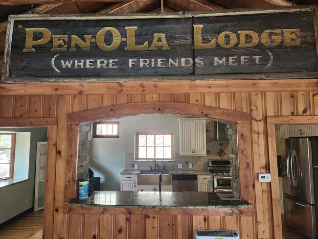 Building Photo - 8129 S Turkey Creek Rd