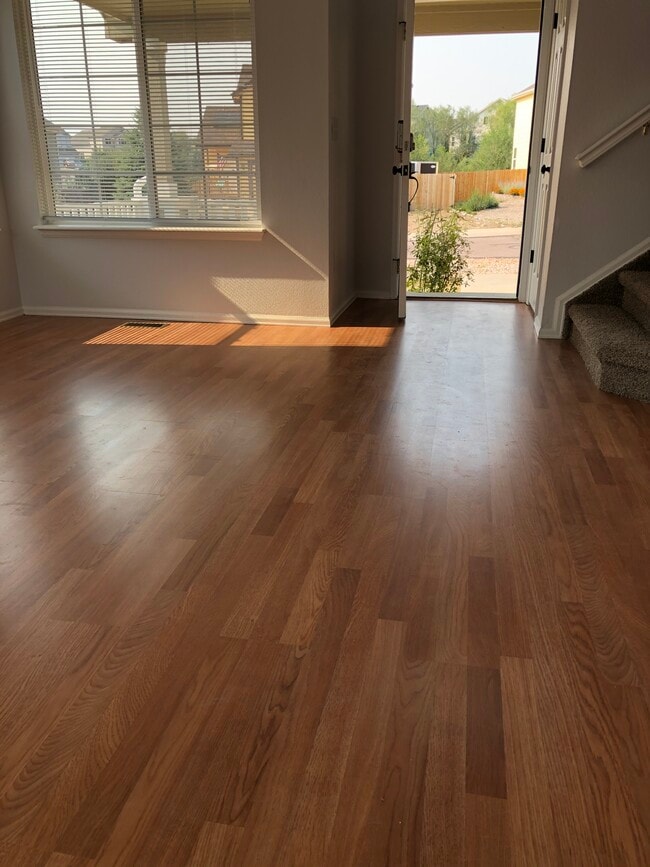 Building Photo - 955 Winebrook Way