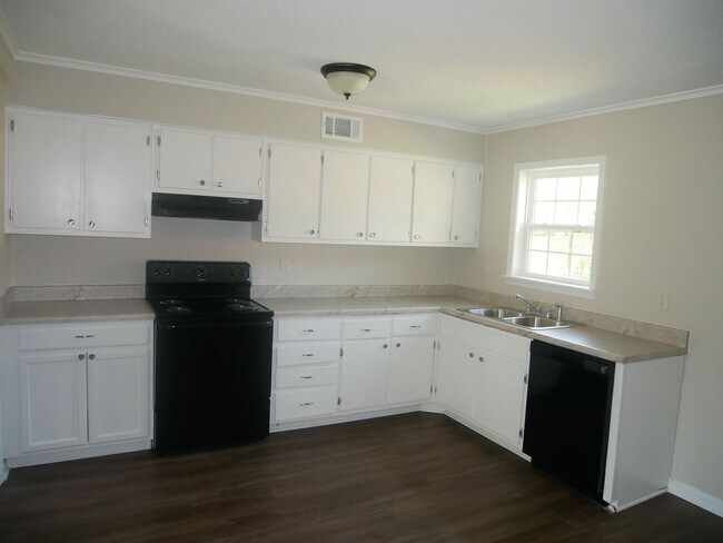 Foto del edificio - ****JUST REDUCED****1750 Brown Cove Southa...