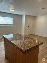 Building Photo - 429 Cheyenne Dr