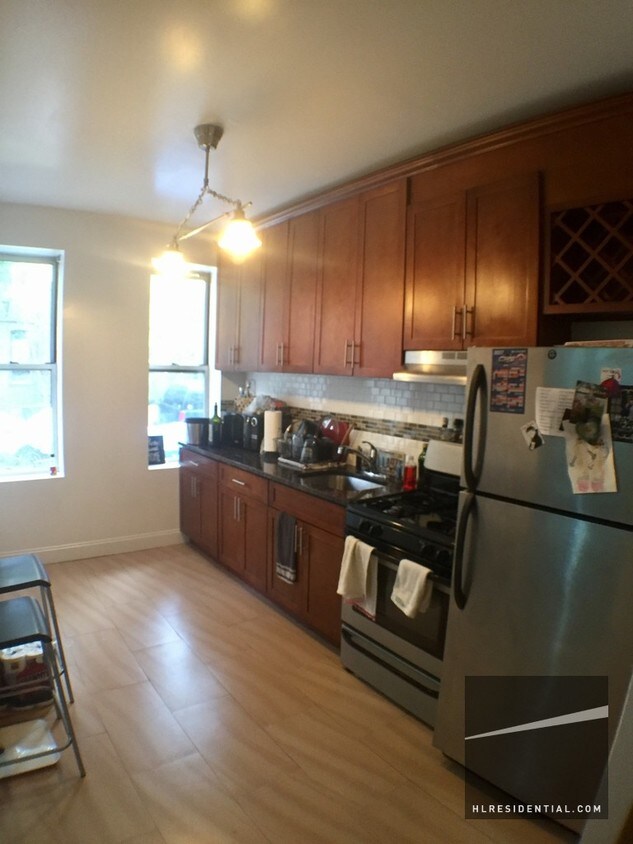 Primary Photo - 3407 42nd St