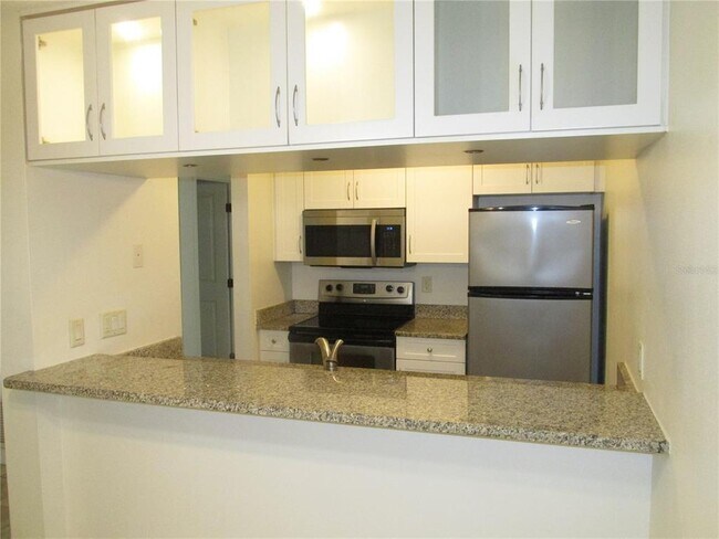 Foto del edificio - 622 Bird Bay Dr E
