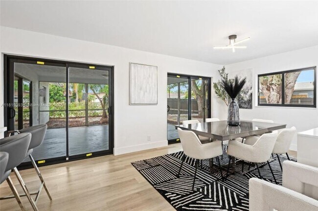 Foto del edificio - 679 SW 17th Ct