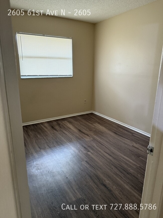 Foto del edificio - 2605 61st Ave N