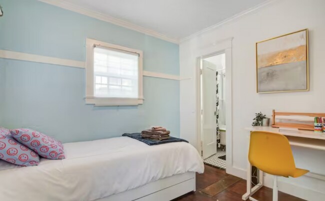 Foto del edificio - 2634 E 11th St