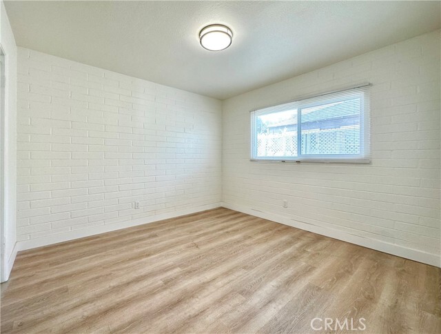 Foto del edificio - 8620 Lampson Ave