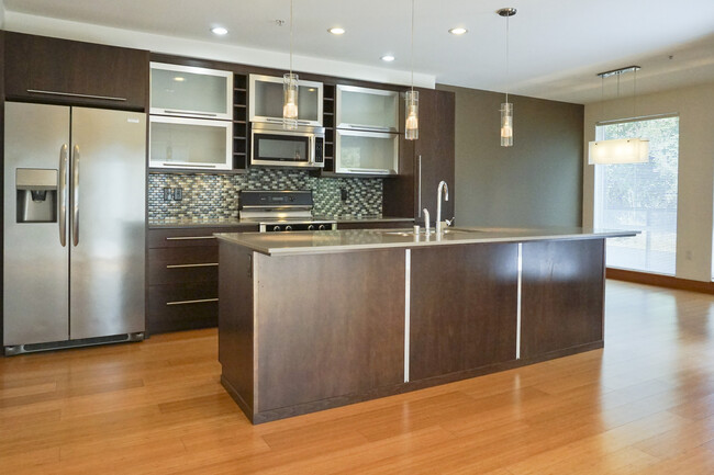 Foto del edificio - 8826 25th Ave SW