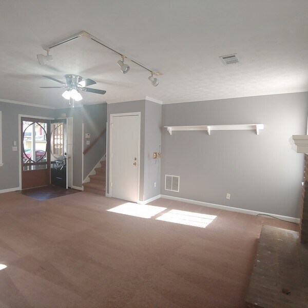 Foto del edificio - 5488 Forest Pines Dr