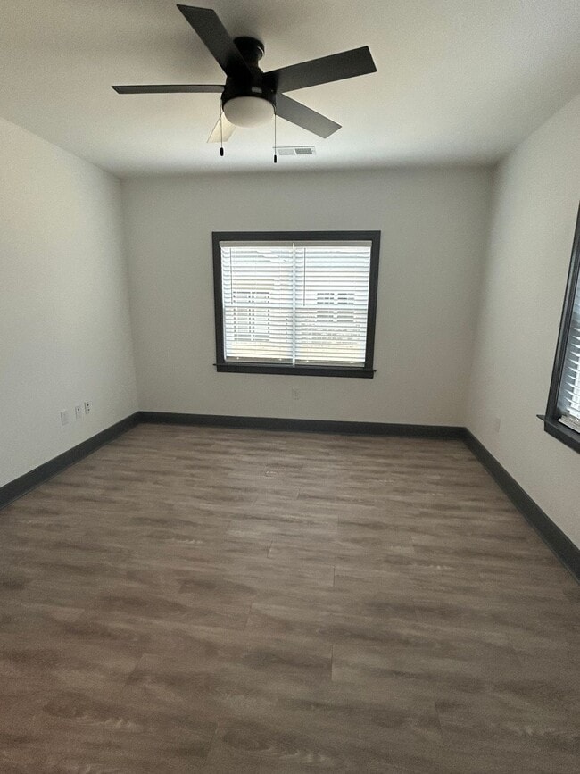 Building Photo - Deerridge Apartments