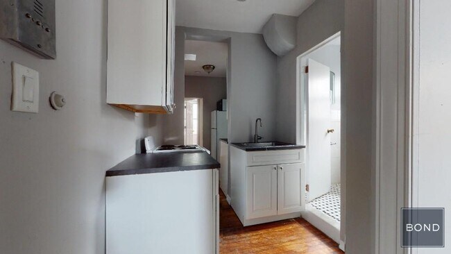 Foto del edificio - 354 E 19th St