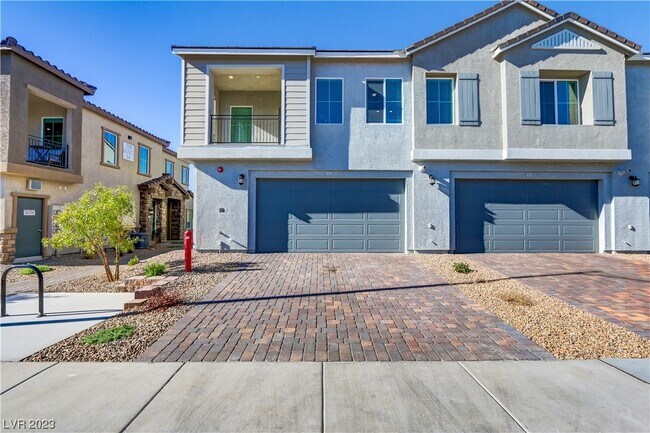 Building Photo - 226 Callen Falls Ave