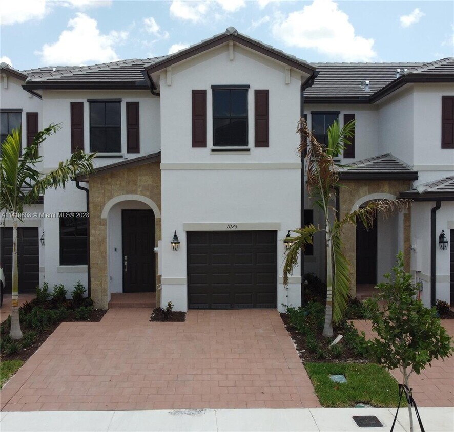 11125 West 33rd Ct, Hialeah, FL 33018 - Townhome Rentals in Hialeah FL ...