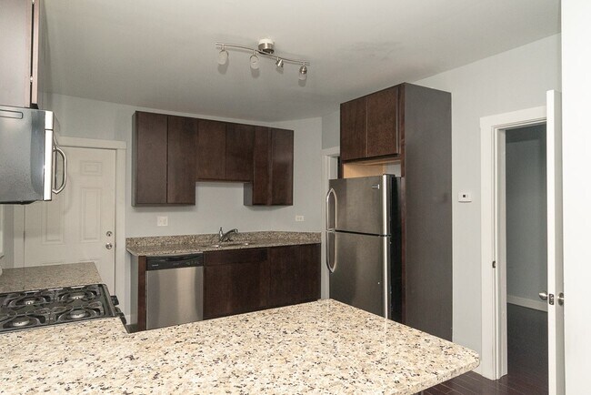 Foto del edificio - 2968 N Ridgeway Ave