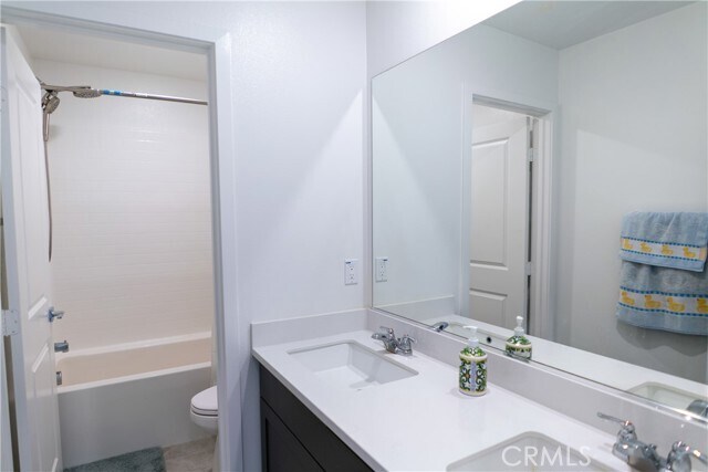 Foto del edificio - 5007 Bay Laurel Dr