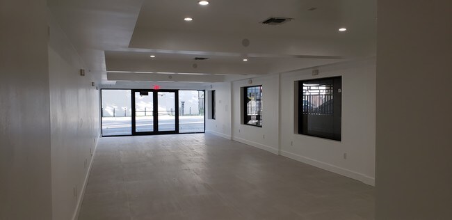 Foto del edificio - 2266 SW 8th St