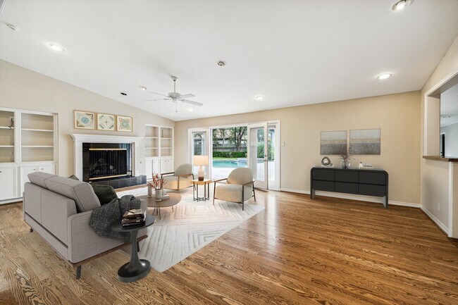 Foto del edificio - 5505 Holly Springs Dr