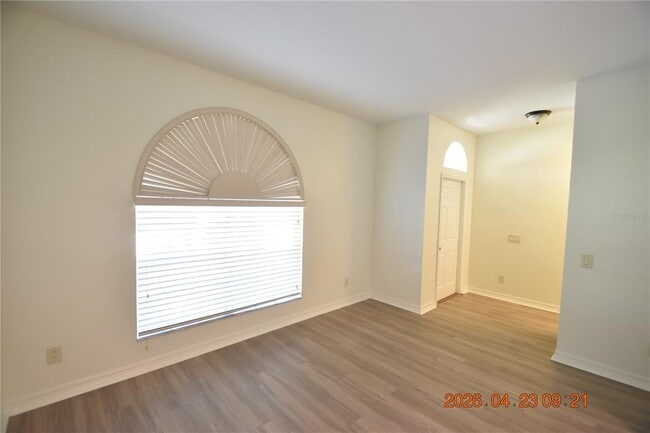 Foto del edificio - 30633 Totteridge Pl