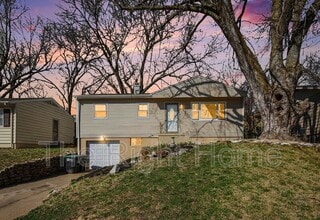 Building Photo - 1606 Cole Creek Dr