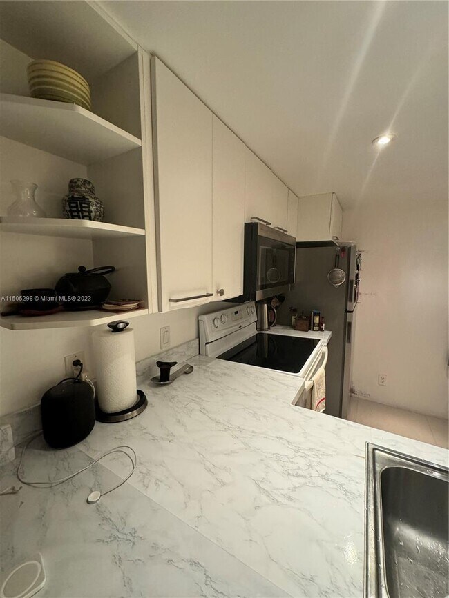 Foto del edificio - 3475 N Country Club Dr