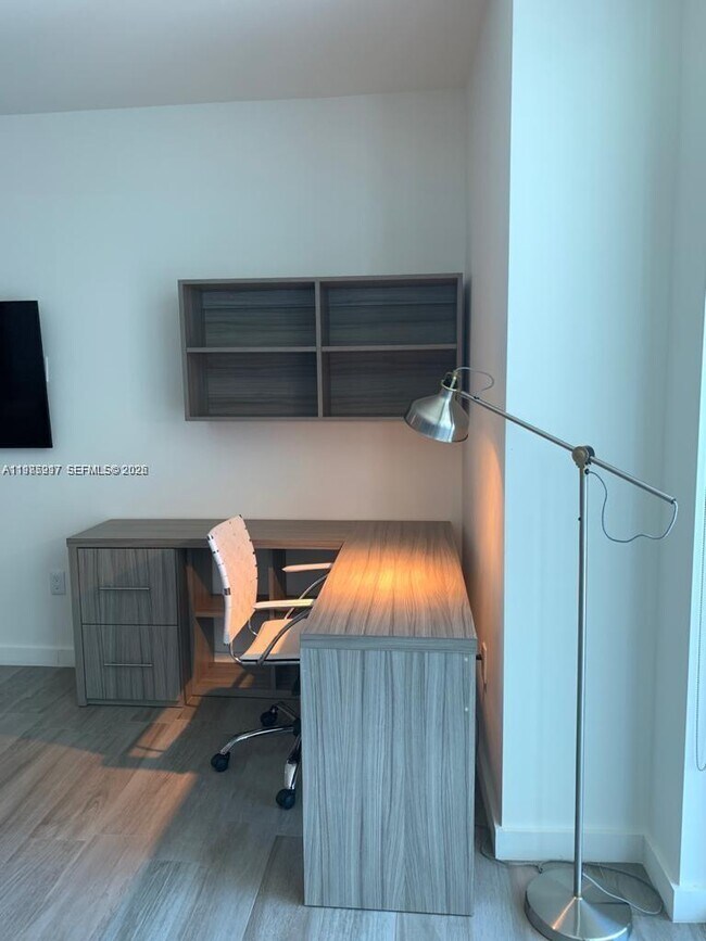 Building Photo - 1100 S Miami Ave