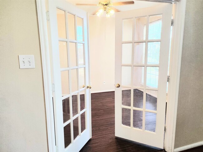 Foto del edificio - 11306 Palm Bay St