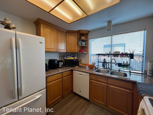Building Photo - 3 br, 2 bath House - 2048 Flintbury Ct