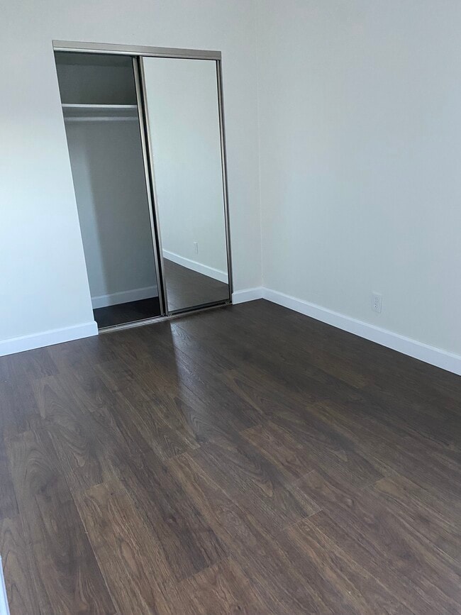 Foto del edificio - 838 Chapman Ave