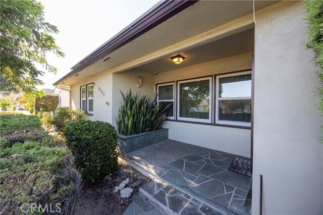Building Photo - 8523 Garibaldi Ave