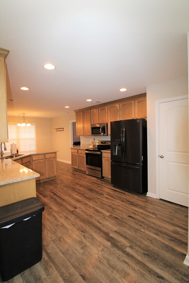 8 Foxfire Cir, Wedgefield, SC 29168 House Rental in Wedgefield, SC