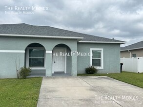 Building Photo - 548 Albatross Dr