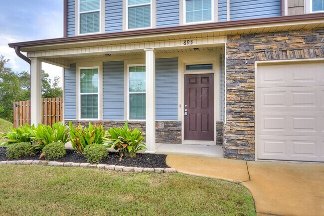 Foto del edificio - 4 Bedroom 2.5 Bath Canterbury Farms