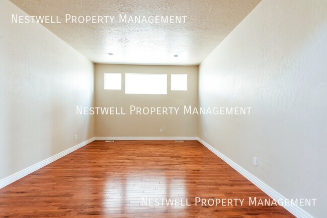 Foto del edificio - 2809 Pine Cone Ln