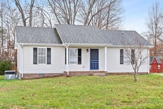 Building Photo - 941 Crabapple Ln