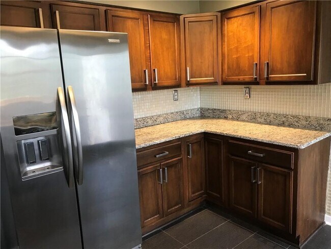 Foto del edificio - 1368 Lavista Rd NE