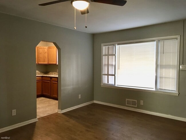 Building Photo - 2 br, 1 bath  - 4019 Frankford Ave Unit 1