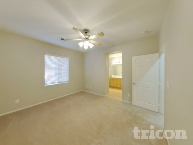 Building Photo - 9273 Grassy Weep Ct